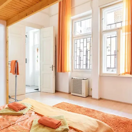 Izabella Home Budapest