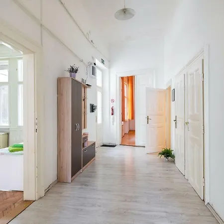 City Beat Budapest * Budapest